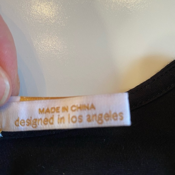 Laundry by Shelli Segal black tee with faux leather pleather puff sleeves size L - Picture 6 of 8